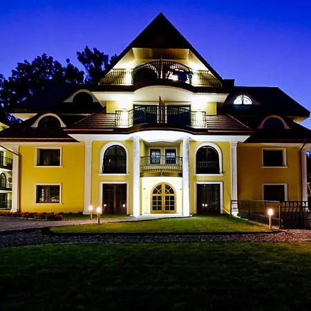 Sienkiewicza 12 *